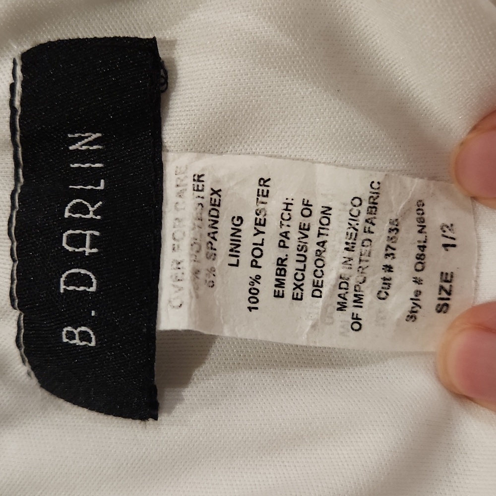 White with floral applications summer or homecoming dress. Size 1/2 - Picture 15 of 16